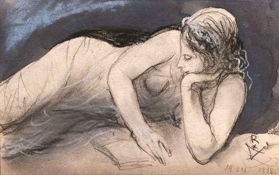   - Femme lisant